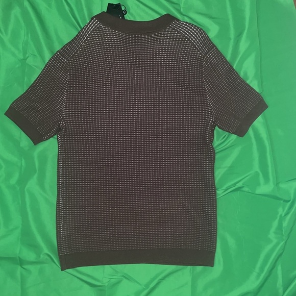 NWT Men’s Brown Elie Tahari Top size Small - Picture 2 of 6